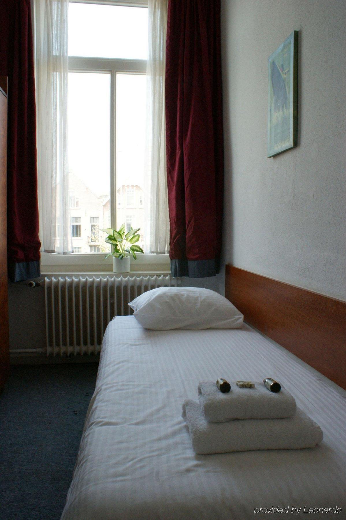 Hotel Benno ไอนด์โฮเวน ห้อง รูปภาพ
